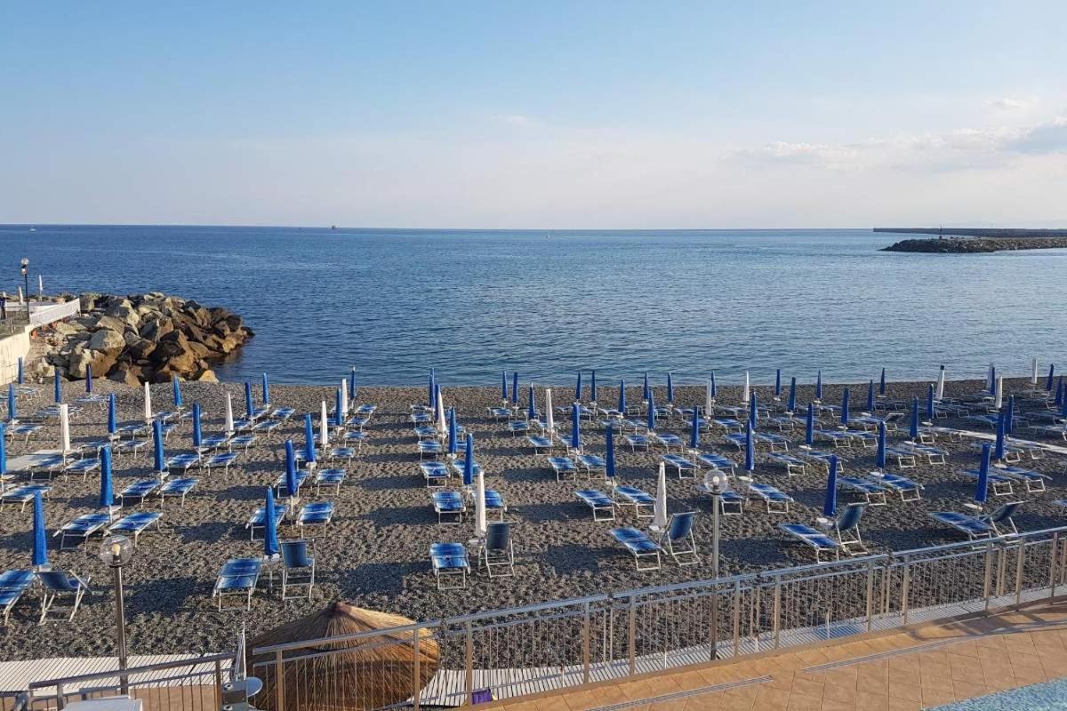 Mydollhouse Delizioso Appartamento Fronte Mare Genua Exterior foto
